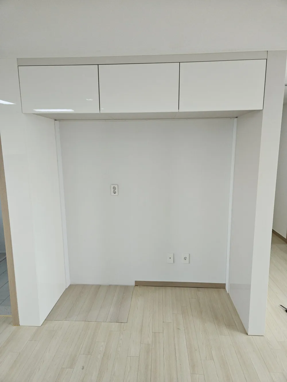 모종동 29평 아파트 냉장고장 시공 후 사진