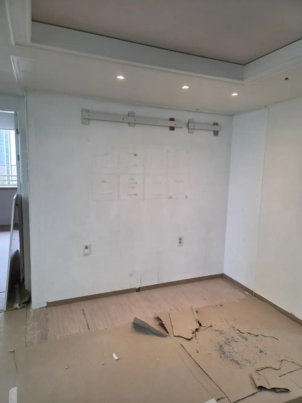 효자동 냉장고틈새수납장 시공 전 사진